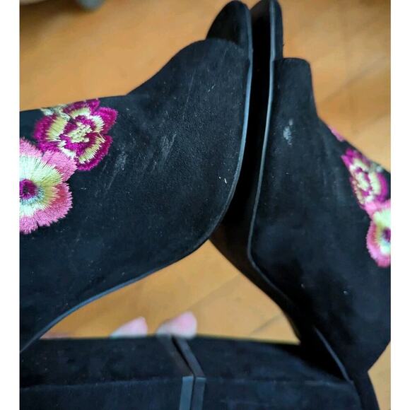 New Look Black Suedette Floral Embroidered Mule Sandals Open Toe Block Heel Sz 7 - Picture 10 of 10